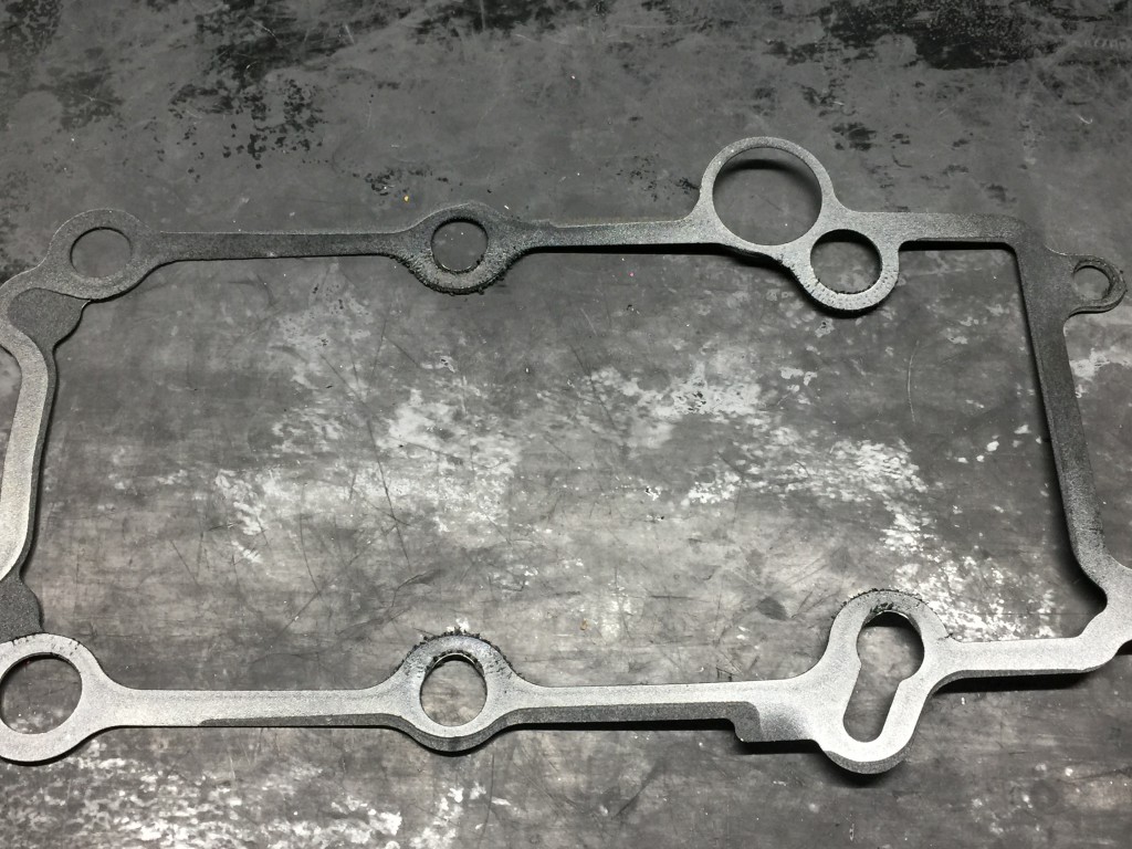 ベースガスケット
